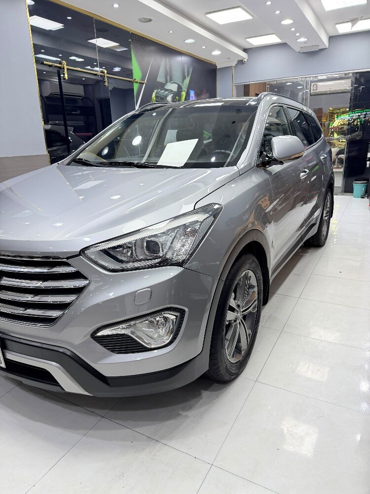 Full Options Hyundai Santa Fe - 2