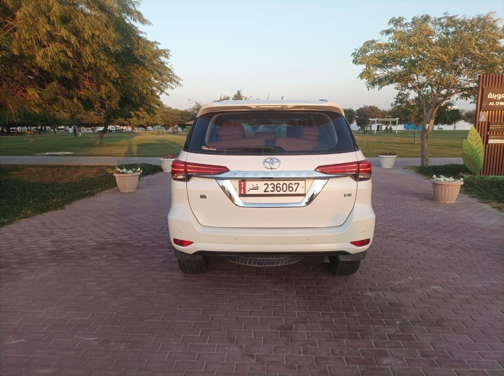 Toyota Fortuner - 5