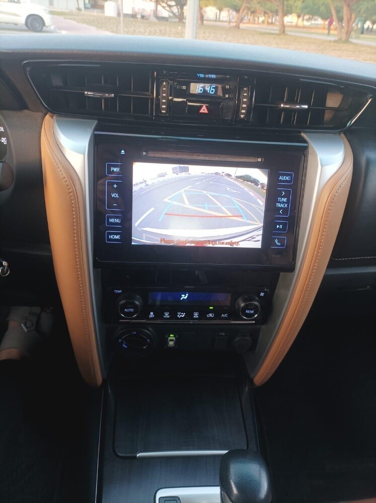Toyota Fortuner - 2