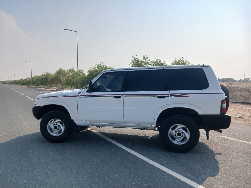 سيارة نيسان - 9