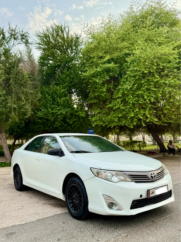 Toyota Camry GL 2013 Reg ( 2014 ) - 4
