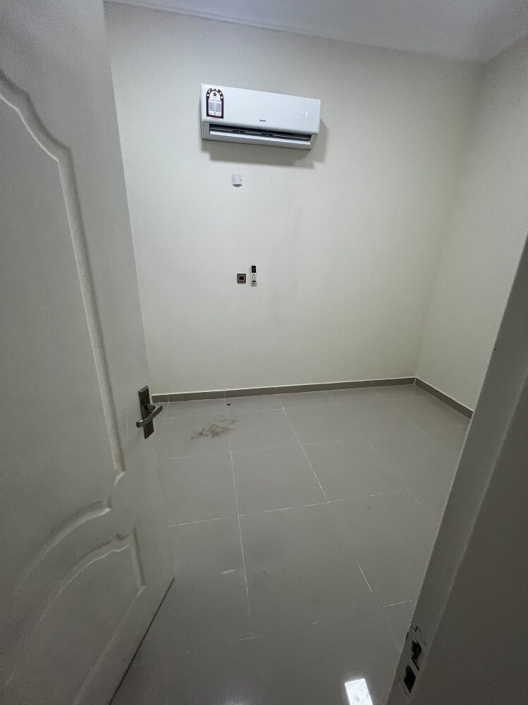 للبيع فيلا الوكرة مؤجرة ممتازه - 3