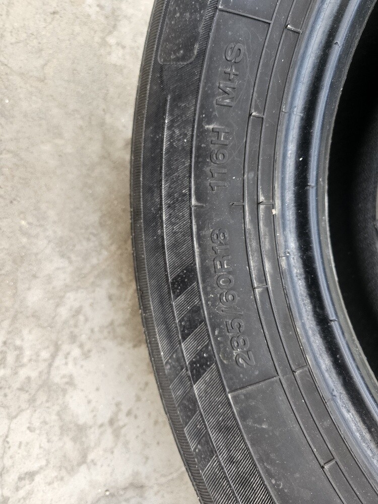 tire for sale 285/60/R18 - 3