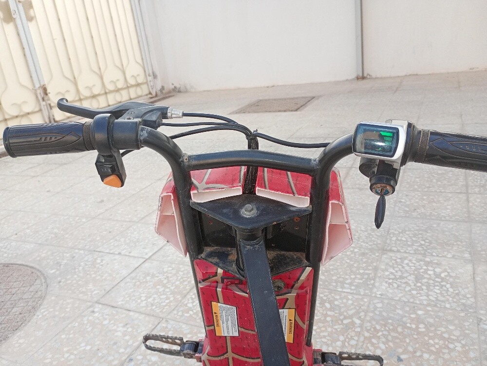 Electric scooter for children - 1
