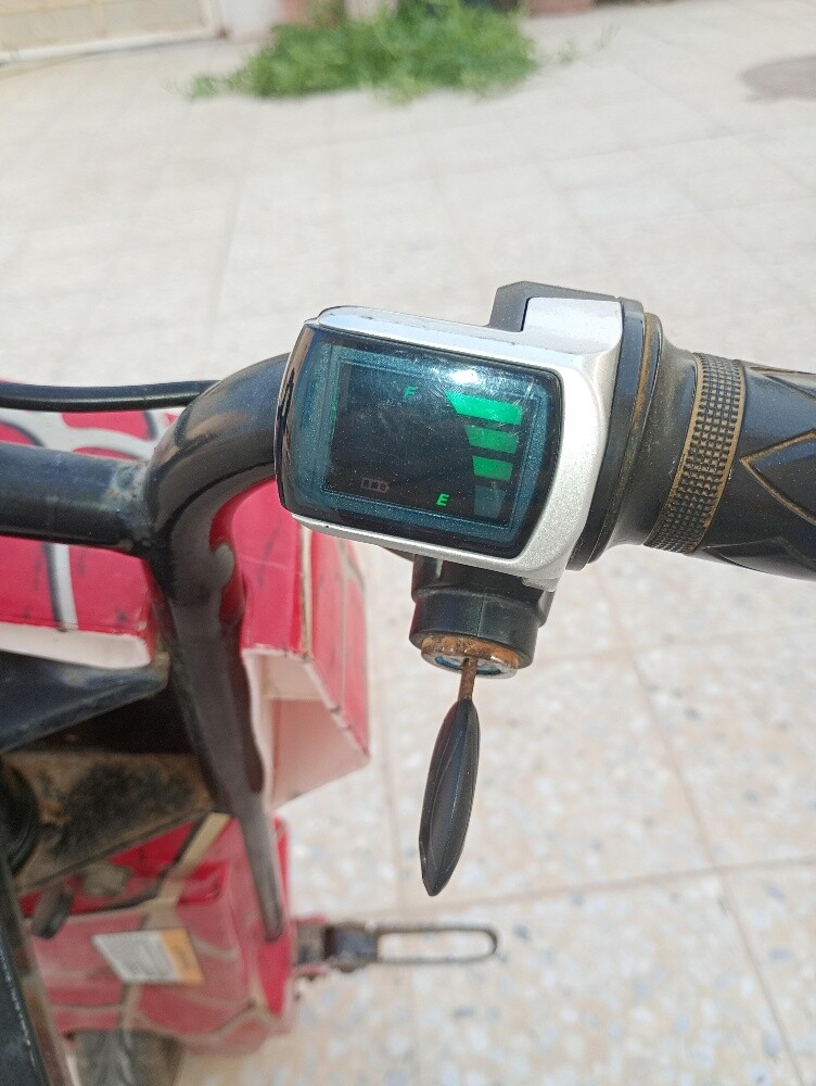 Electric scooter for children - 2