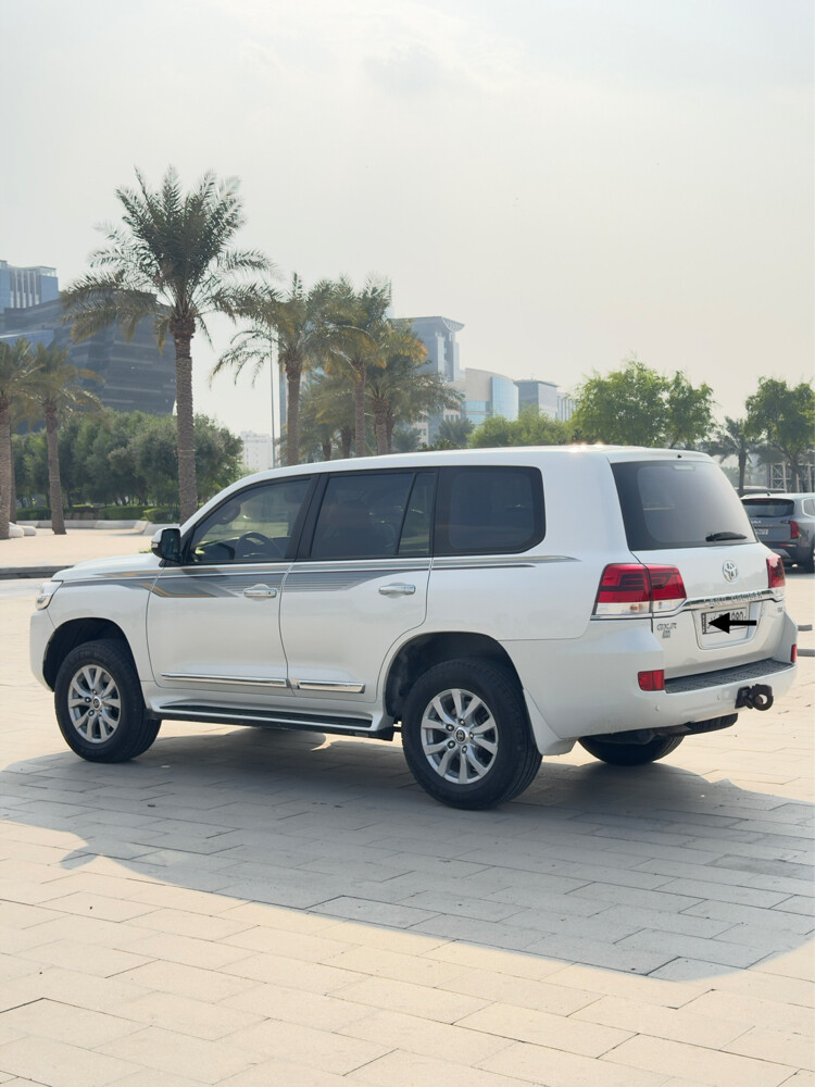 LANDCRUISER GXR V8  - 2