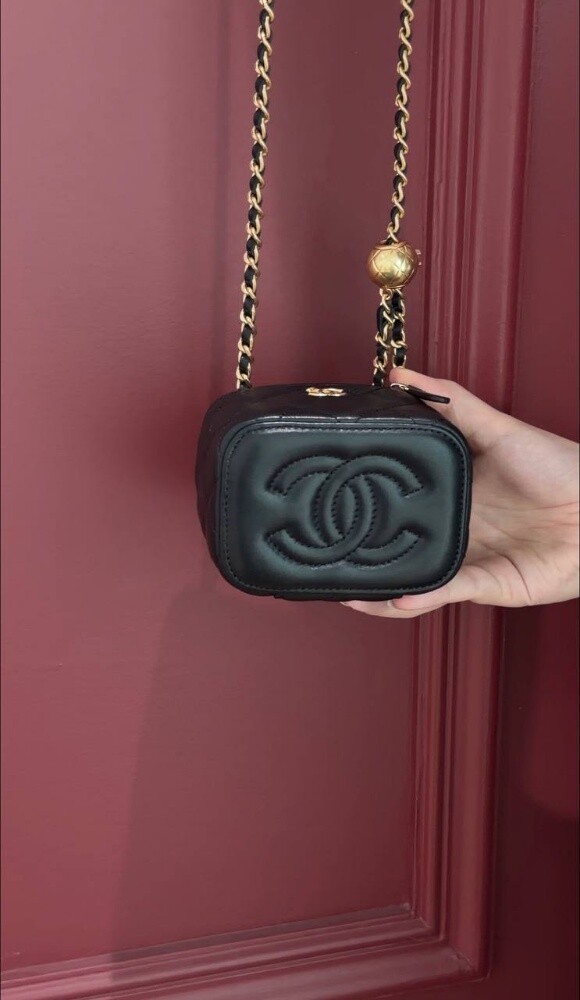 COCO Mini Vanity Bag Lambskin Black - 2
