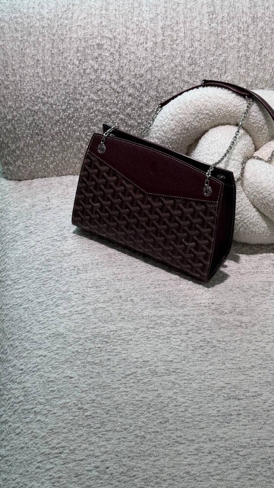 GYD Rouette Structure Mini Bag
1400 - 3