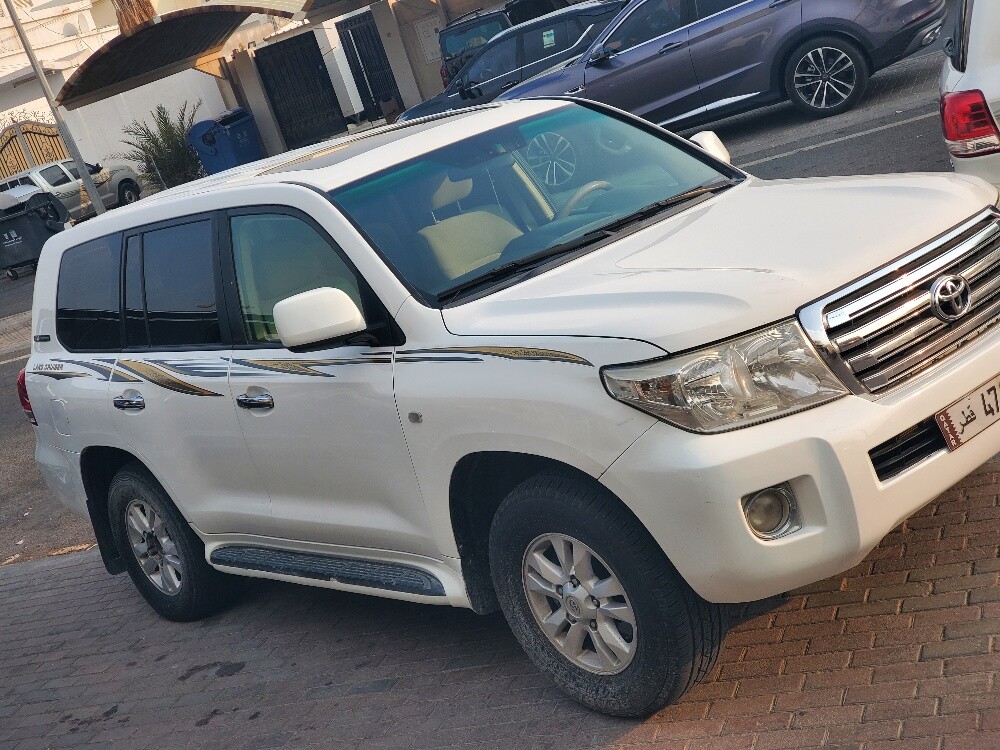 Toyota land cruiser GXR 2011 - 12