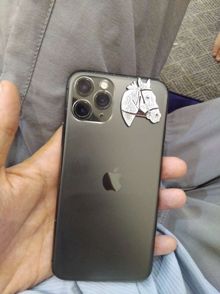 iPhone 11pro 256gb - 1