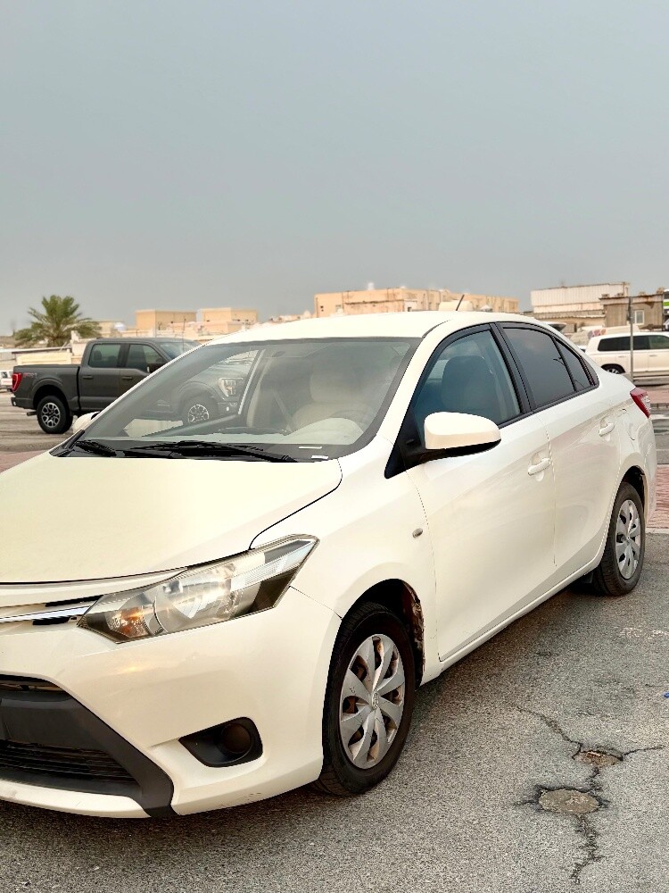 Toyota yaris 2017 model 1.5 - 6