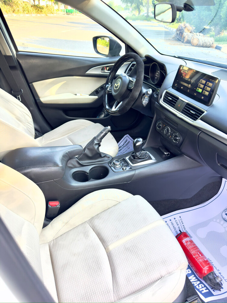 Mazda 3 model 2017 - 10