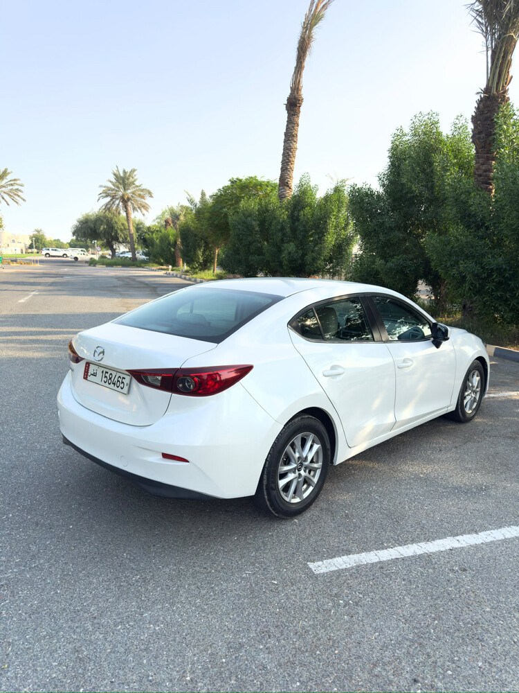 Mazda 3 model 2017 - 9