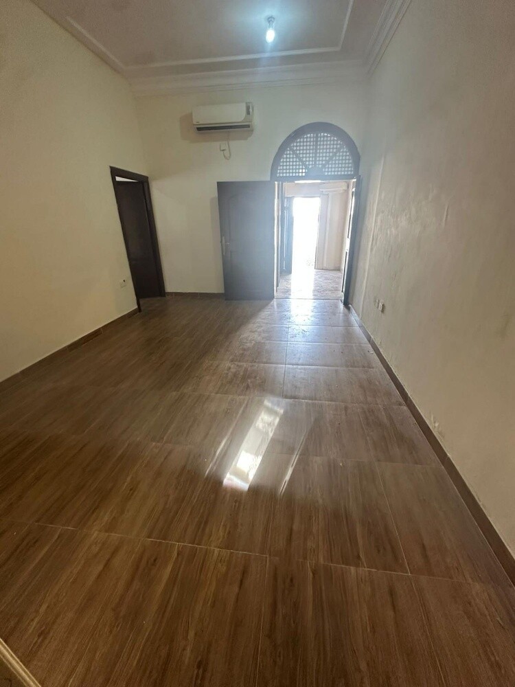 Private entrance annex with a yard. - 15