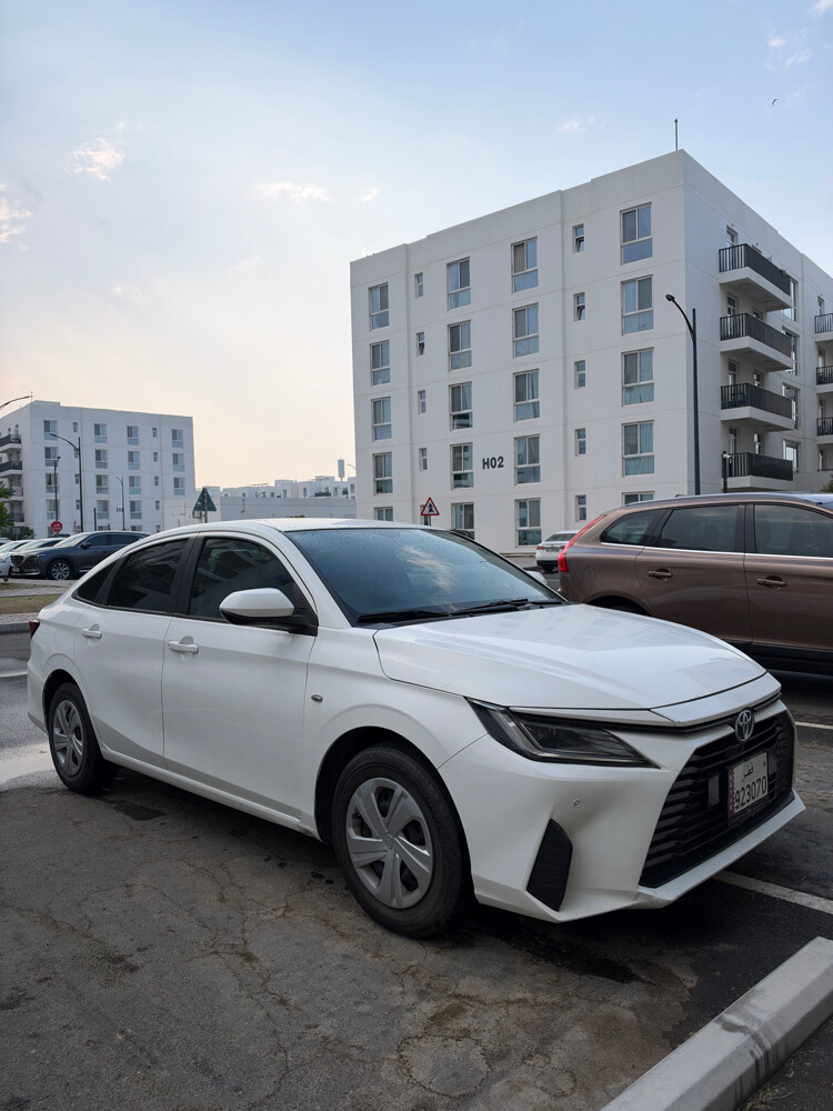 toyota yaris 2024 - 2