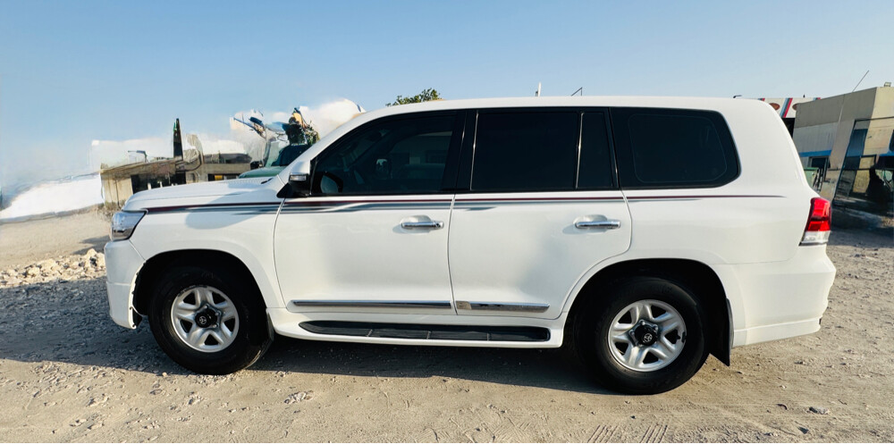 Land Cruiser  - 4