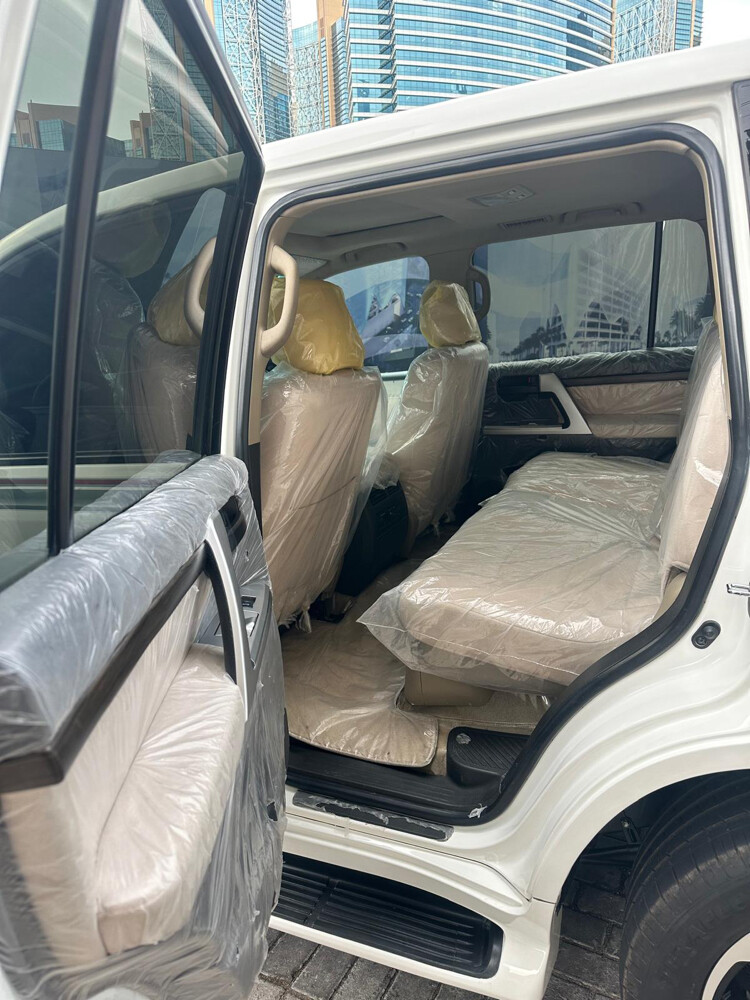Land Cruiser  - 2