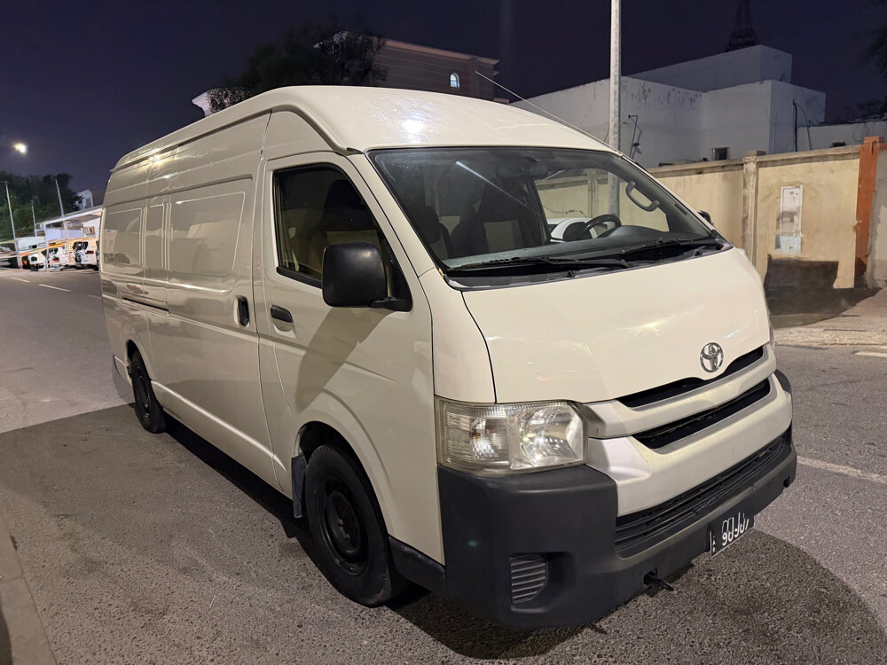 Hiace van - 3