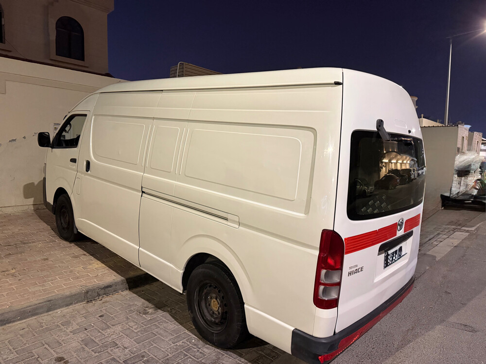Hiace van - 4