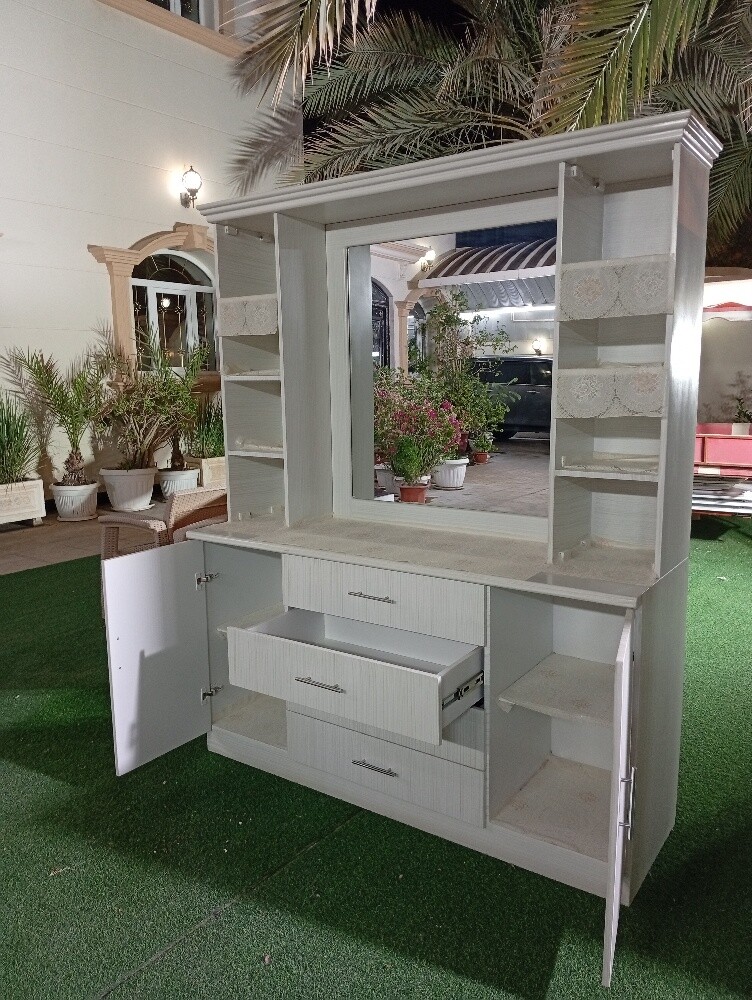 Vanity Table, Makeup Table, Dressin - 2