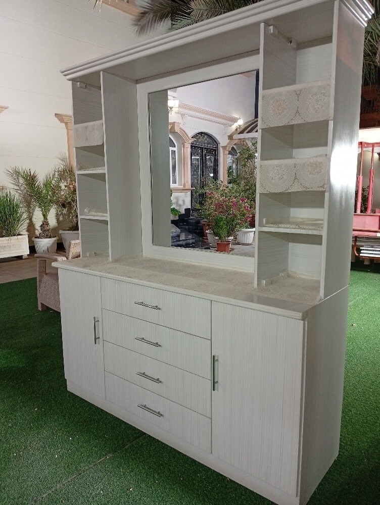Vanity Table, Makeup Table, Dressin - 1