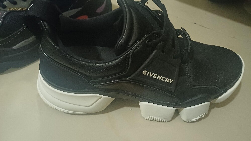 Original Men's Givenchy Jaw Low-Top - 1