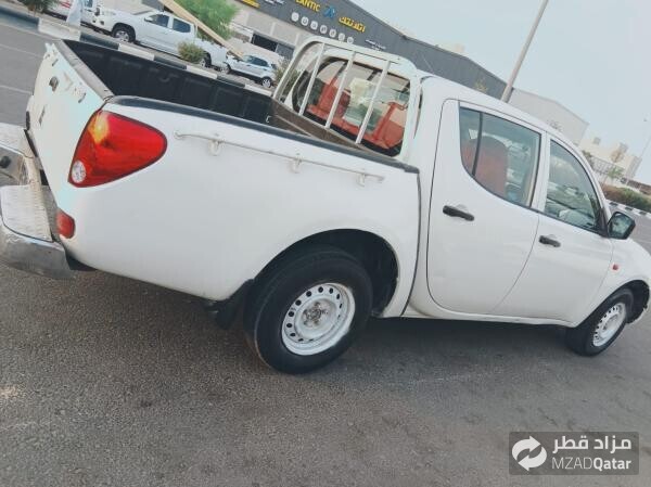 Mitsubishi pickup model 2009 - 3