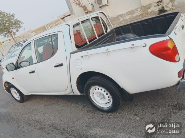 Mitsubishi pickup model 2009 - 2