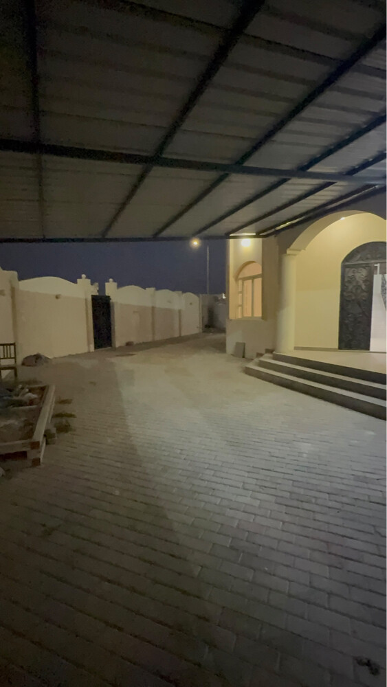 للإيجار فيلا الخور ممتازة جداً - 4