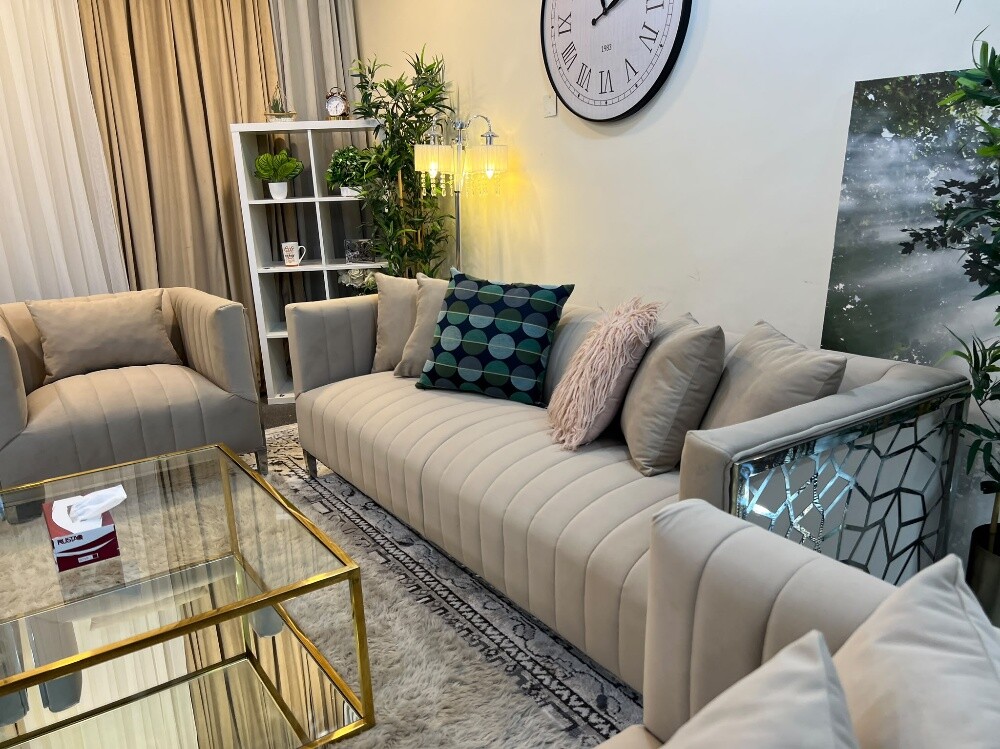 Luxurious midas 7 seater 3+2+1+1 - 4