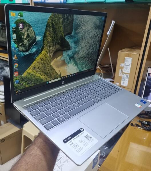 HP LAPTOP WITH TOUCH SCREEN (NEW) - 2