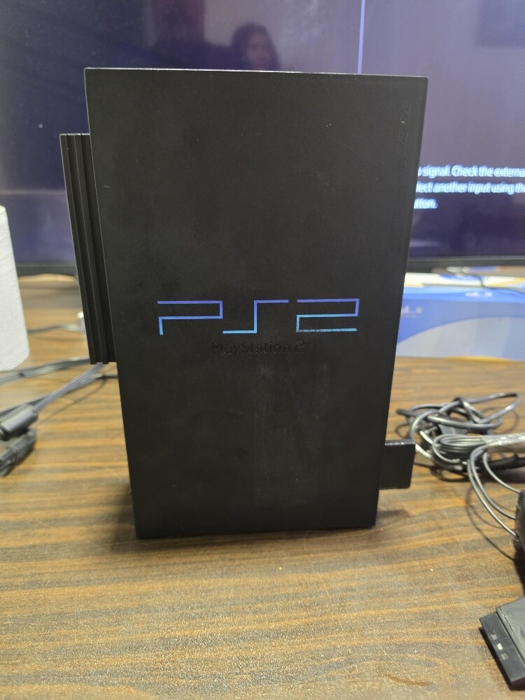 playstation 2 fat with 100 games - 9