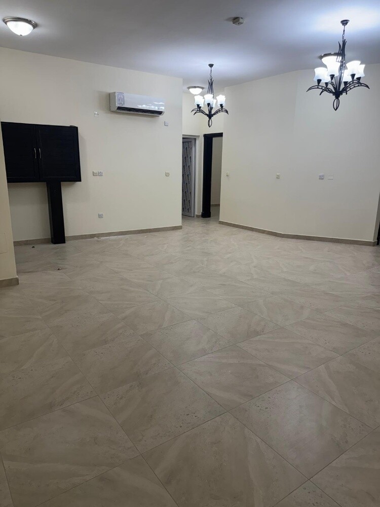 villa for rent in alwakir - 12