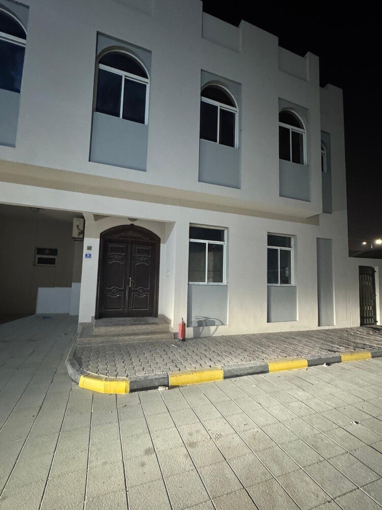 villa for rent in alwakir - 1