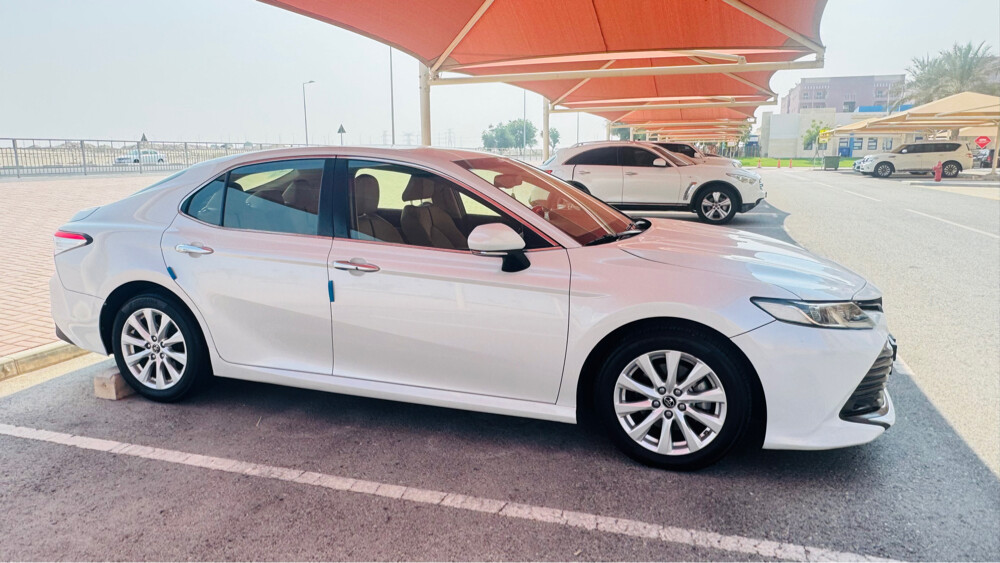 TOYOTA CAMRY GLE FULL OPTION FOR SA - 3