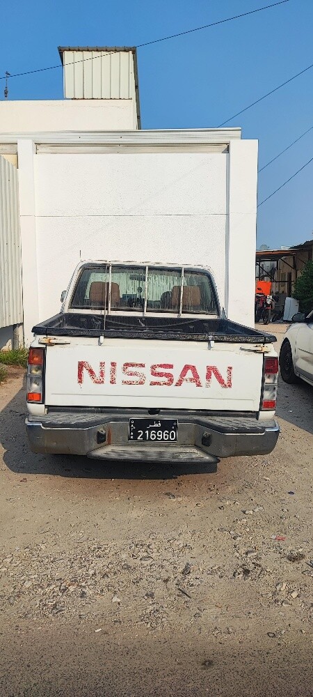 Nissan Pickup - 3
