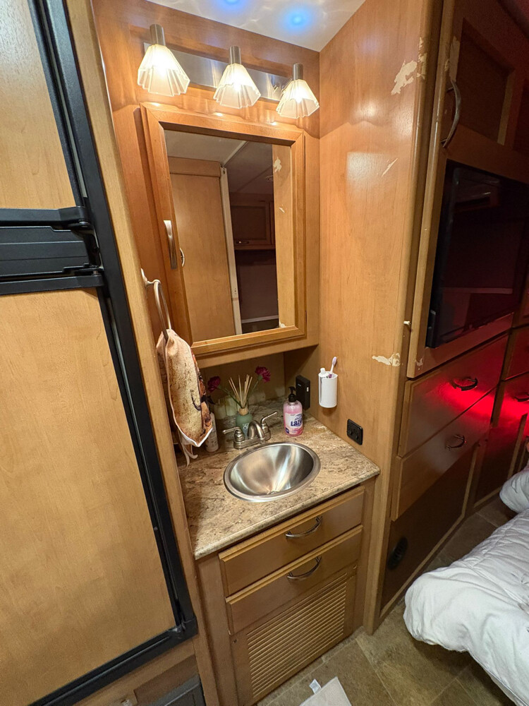 motor home - 11