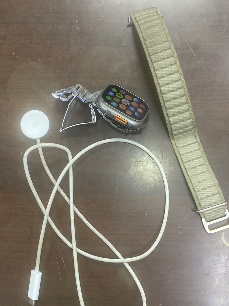 APPLE WATCH ULTRA 2  - 8