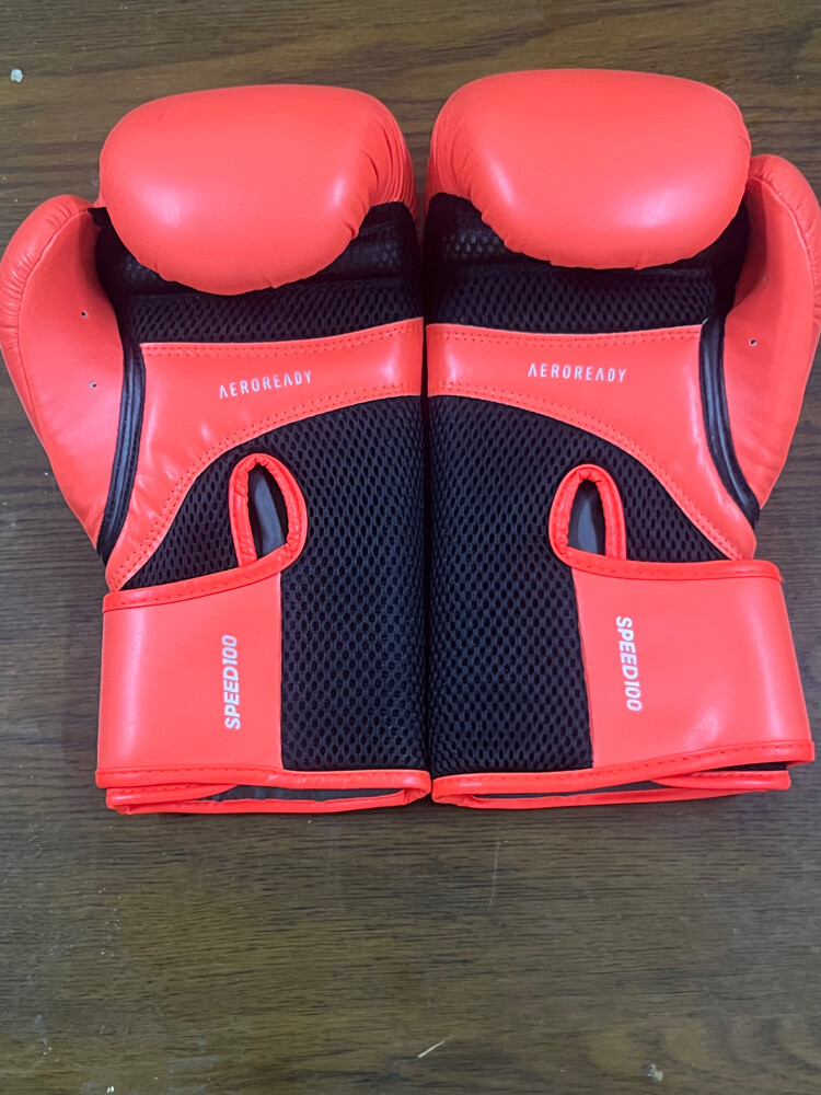 boxing gloves - 1