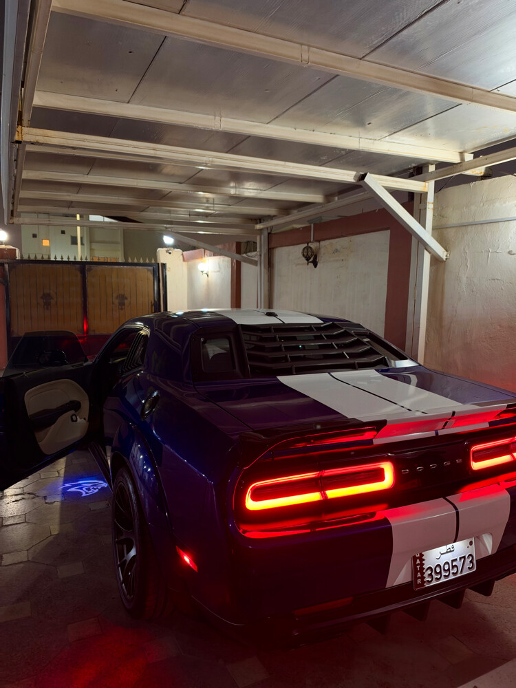 dodge challenger v8 - 3