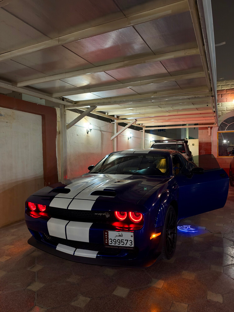 dodge challenger v8 - 1
