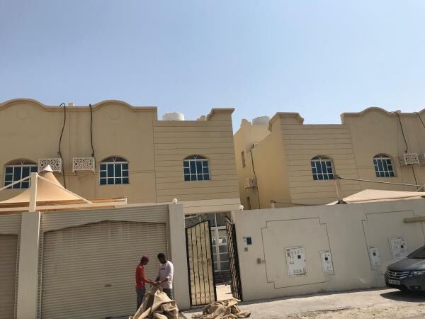فيلا في معيذر بجوار وزنان مول - 1