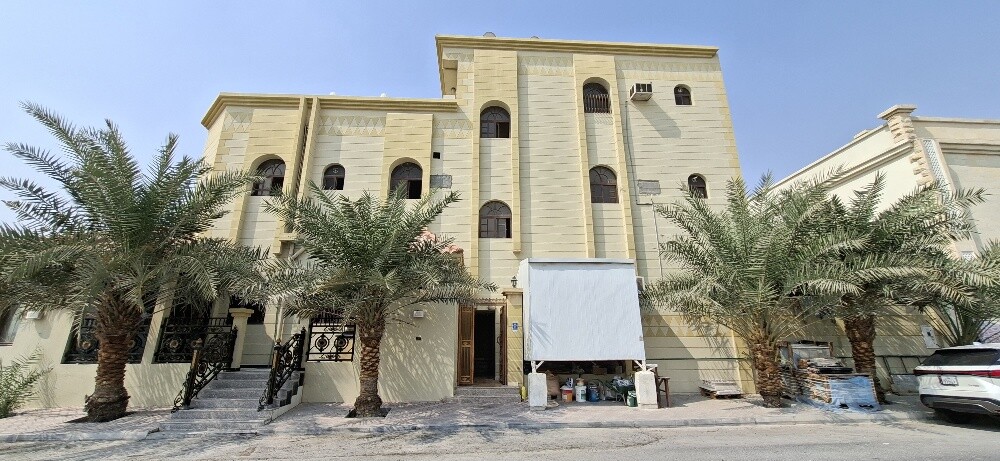 للإيجار شقة في معيذر الشمالي - 1