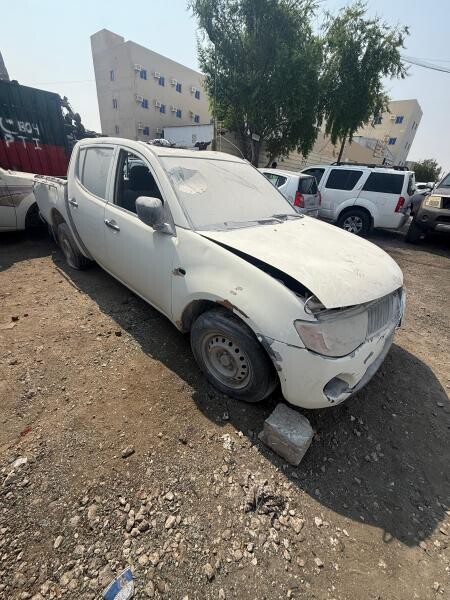 MITSUBISHI L200 2014 - 11