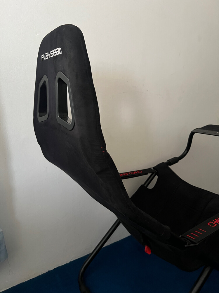 Playseat Like New Condition  - 3