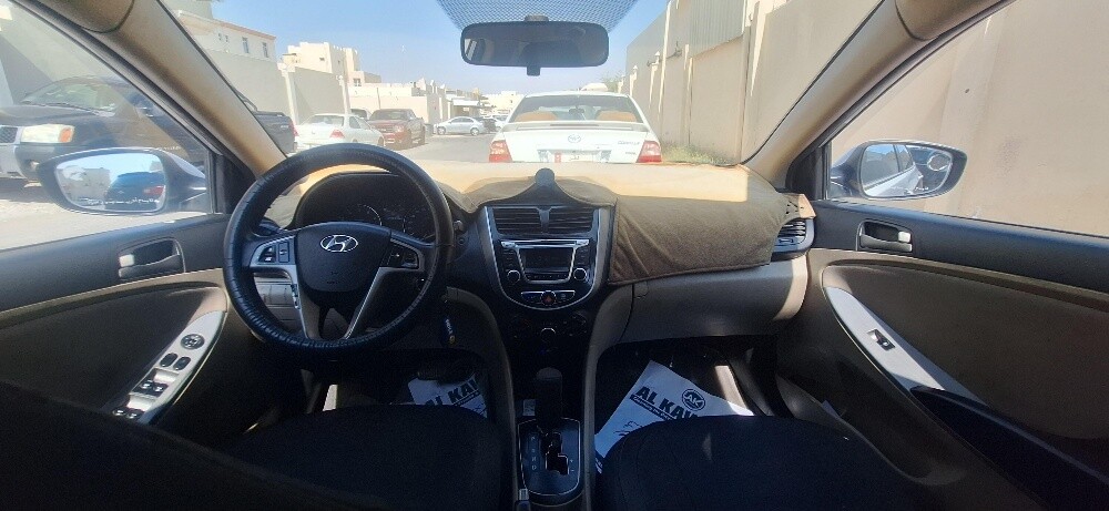 hyundai accent - 2