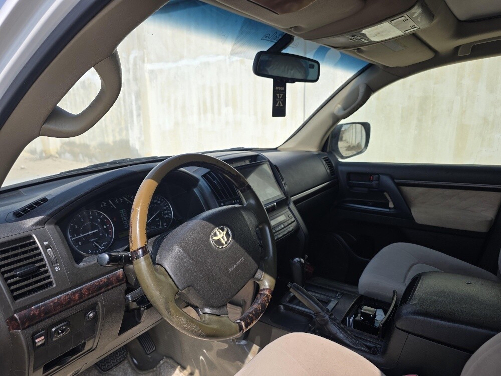 2009 Land cruiser GX V6 - 12