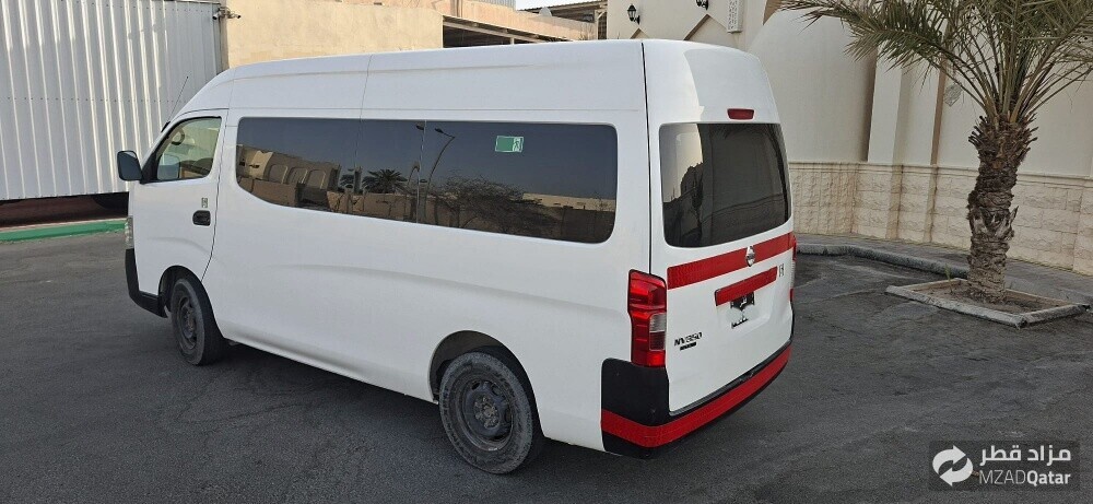 Nissan urvan and toyota Hiace - 3