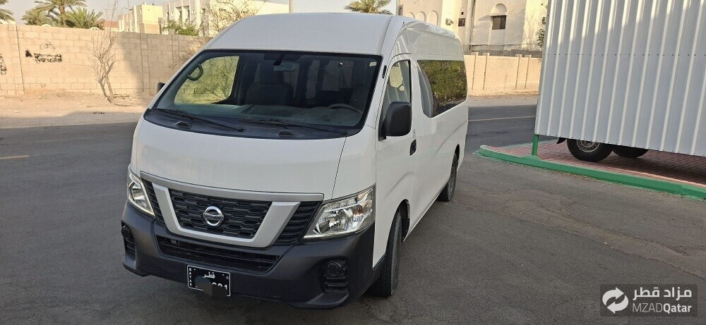 Nissan urvan and toyota Hiace - 2