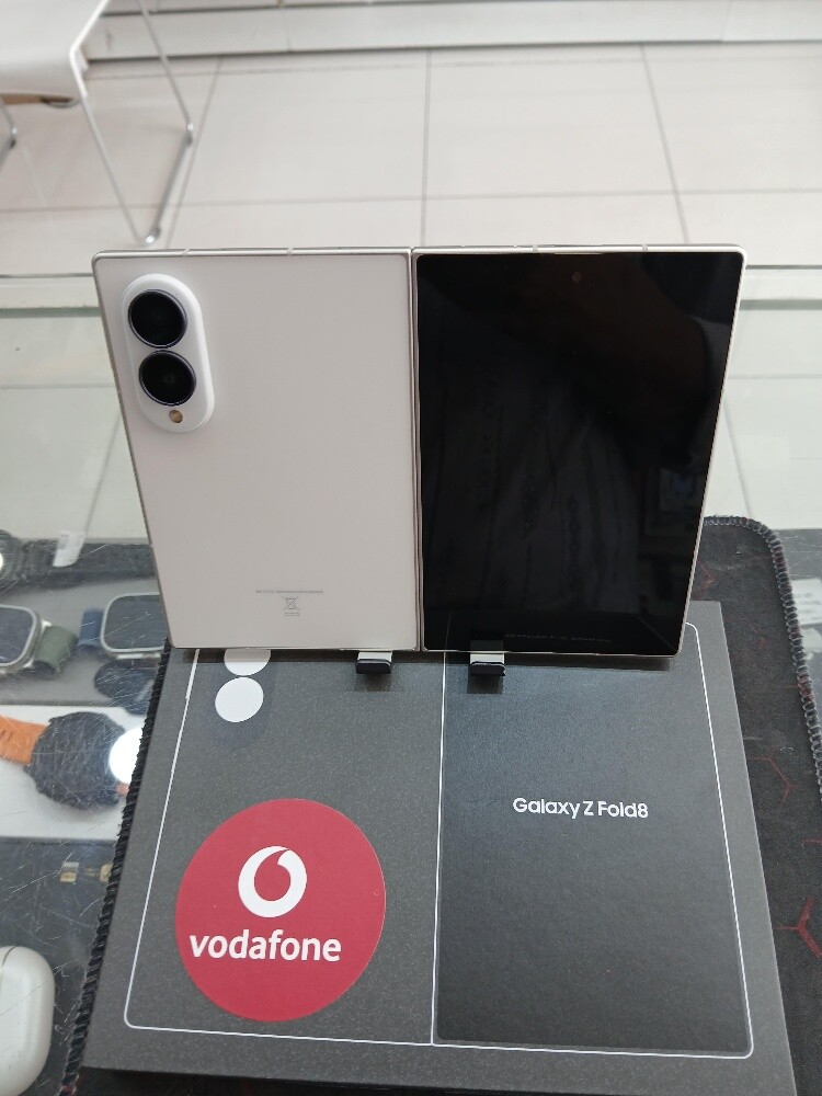 Galaxy Z Fold-8 - 2